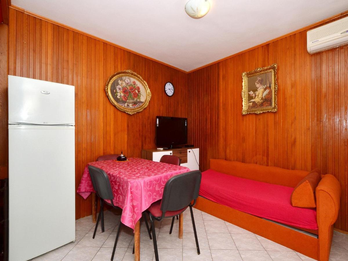Apartments Josipa Trogir Quarto foto